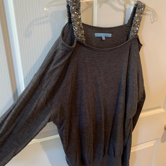 Antonio Melani cold shoulder top with Crystal straps - Picture 3 of 4